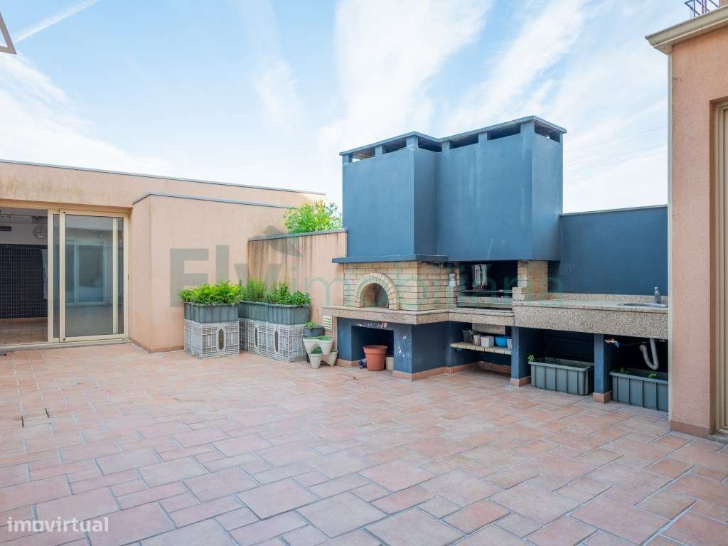 Moradia T3 em Fermentões com Piscina e Zona de Churrasqueira-49