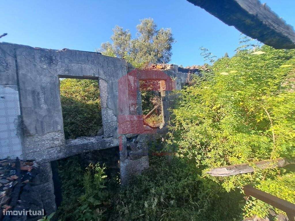 Moradia para restauro, Valdreu - Grande imagem: 3/16