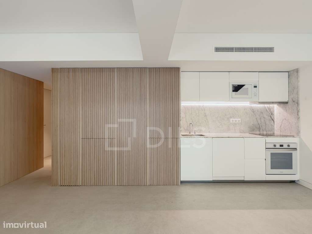Apartamento T1 com varanda, junto à Avenida da Liberdade-4