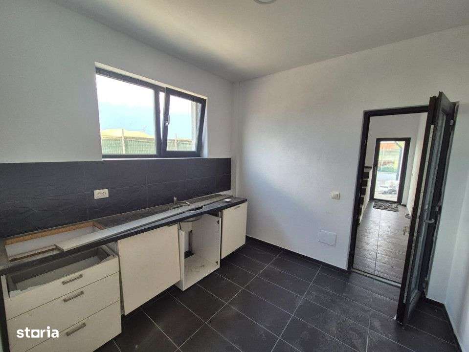 Inchiriere cladire P+1+M *vad intens * - zona RAR - Targu Jiu - Imagine principală: 5/10