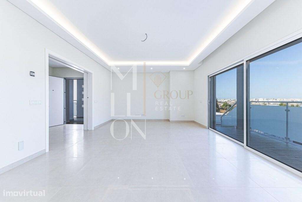 Moradia Geminada T3 de Arquitectura Contemporânea com Vista Panorâmica - Grande imagem: 5/33