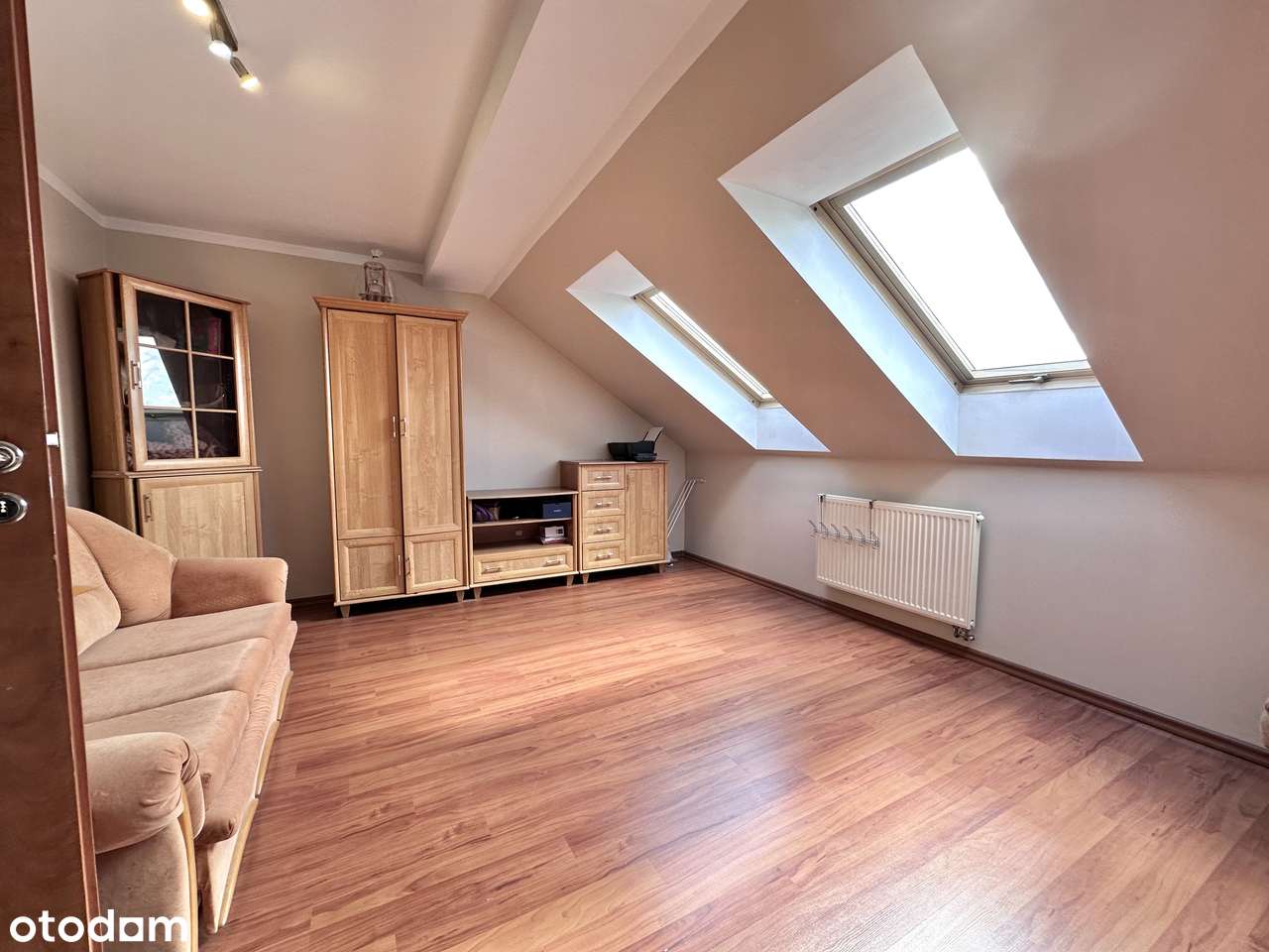 ZŁOTA PODKOWA  NOWOŚĆ, MIESZKANIE DWUPOZIOMOWE 5 POKOI-12