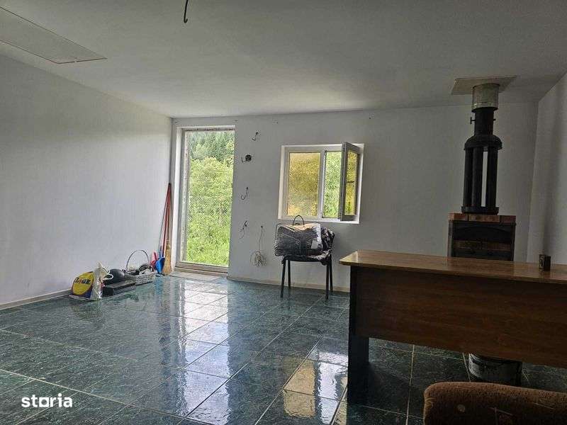 inchiriez teren si cabana Petru Voda- comuna Poiana Teiului - Imagine principală: 4/7