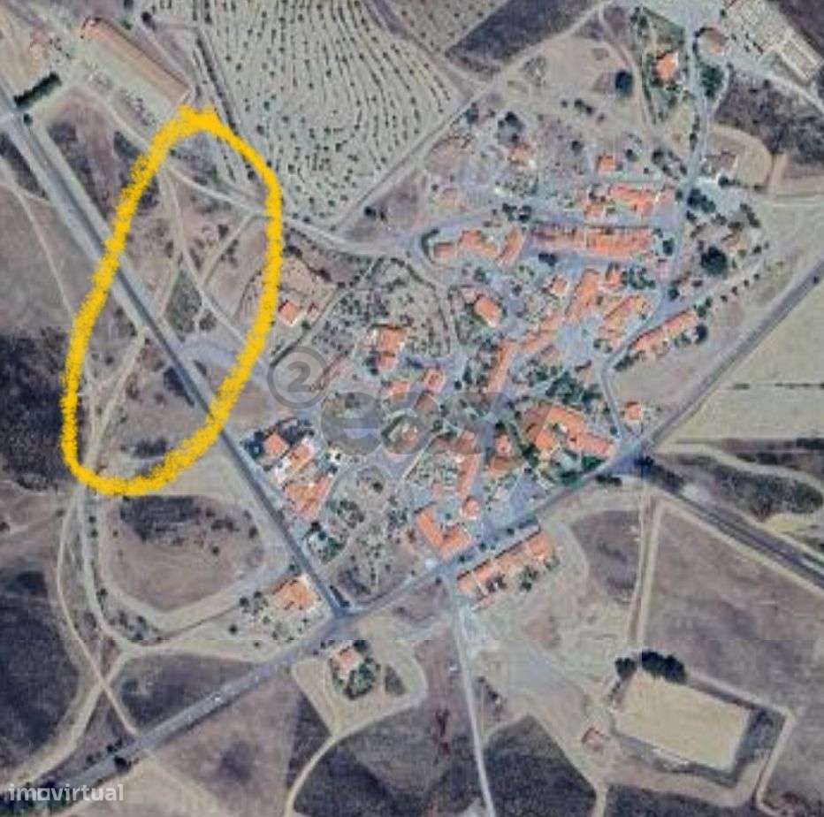 Terreno Urbano para Construção com 1685m2 , São João dos Caldeireiros,-25