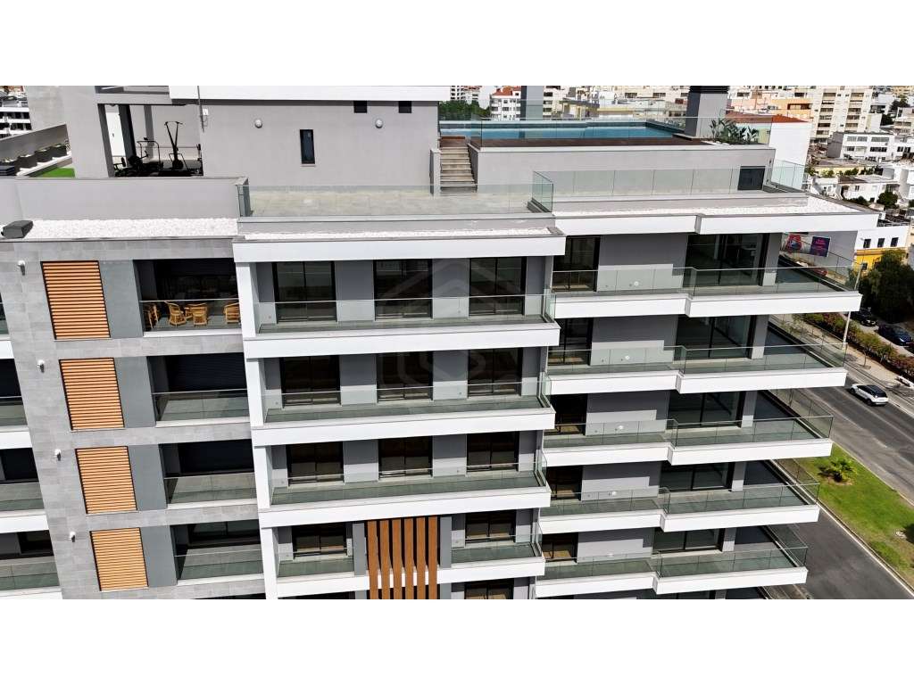 Apartamento T3 virado a sul e nascente, piscina e ginásio na cobert... - Grande imagem: 2/28