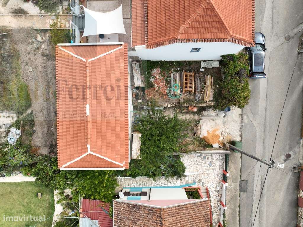 Moradia T2 em recuperação, Dois Portos, Runa!!-21