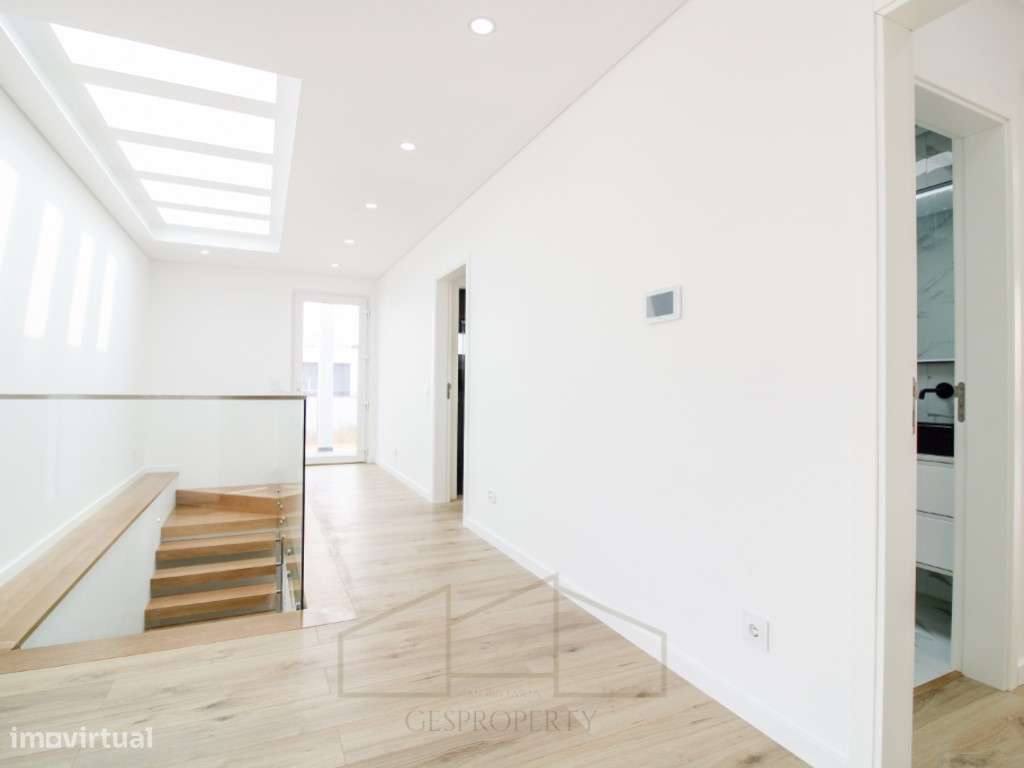 Moradia Isolada T4 - inserida em lote 420m2 - Aldeias de Irmaos - A...-24