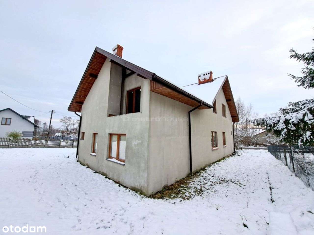 Budynek mieszkalny z potencjałem komercyjnym-3