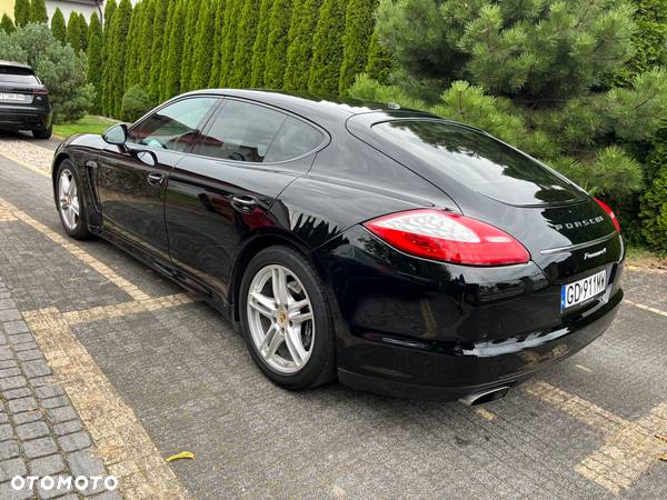 Porsche Panamera 4 Platinum Edition - 5