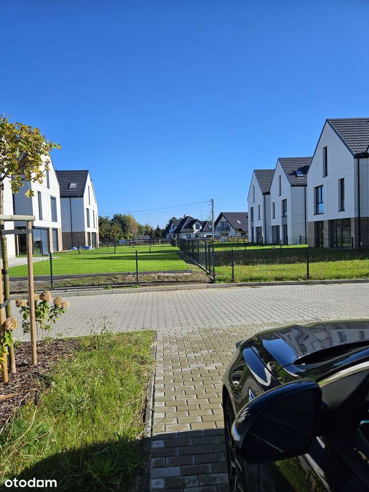 Przestronny dom na kameralnym osiedlu tuż przy granicy Krakowa - Pełny obrazek: 3/11