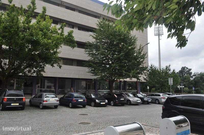 ARRECADAÇÃO Santo Tirso Centro - Grande imagem: 4/5