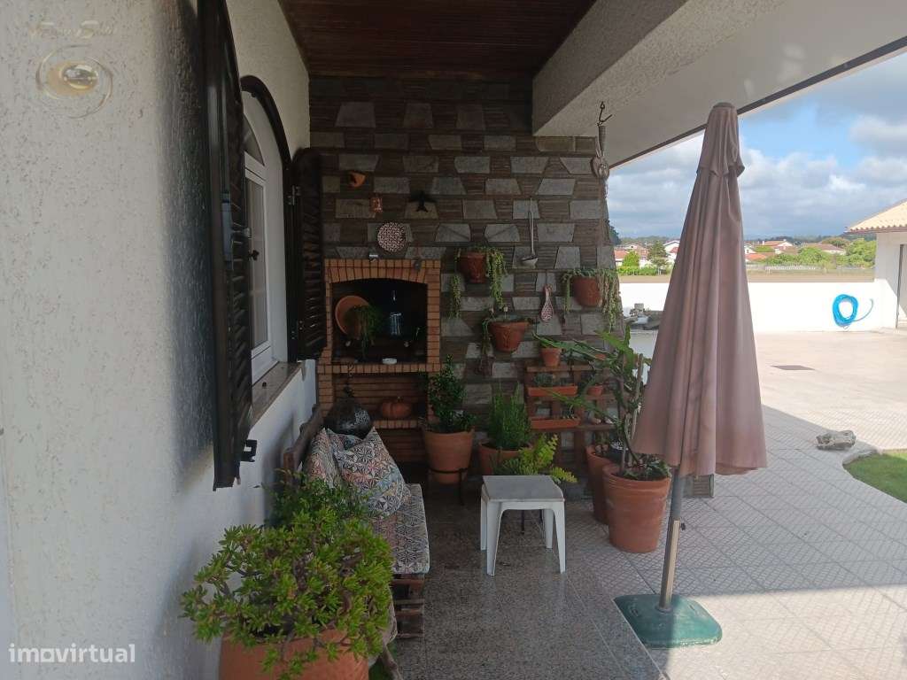 Moradia T3+1 com recheio.-3