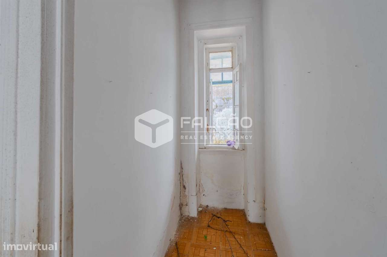 Moradia Devoluta T7 Venda em Santarém (Marvila), Santa Iria da Ribeira - Grande imagem: 3/32