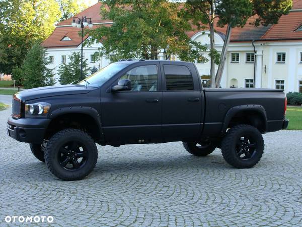 Dodge RAM - 4