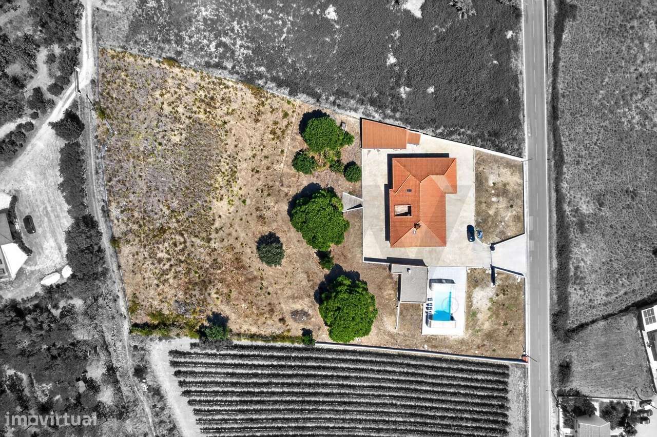 Moradia T5 com piscina e mais de 8.000 m2 de terreno | Seramena, Sobra-5