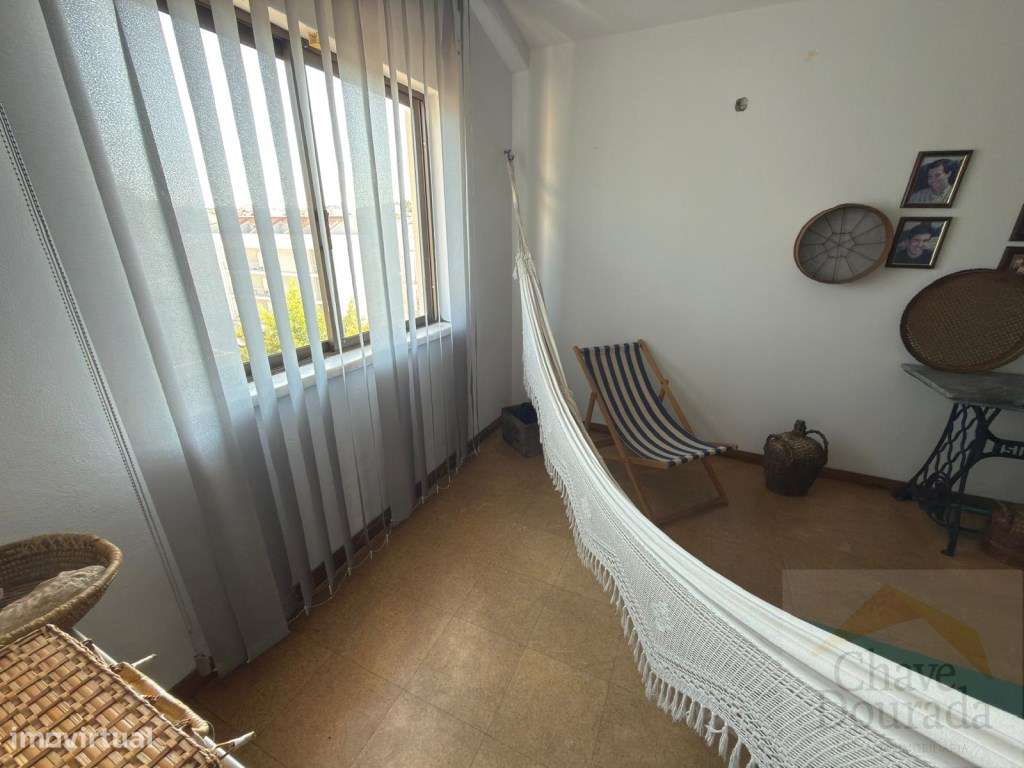 Apartamento T3+3 com garagem e sótão - São Martinho do Bispo-27