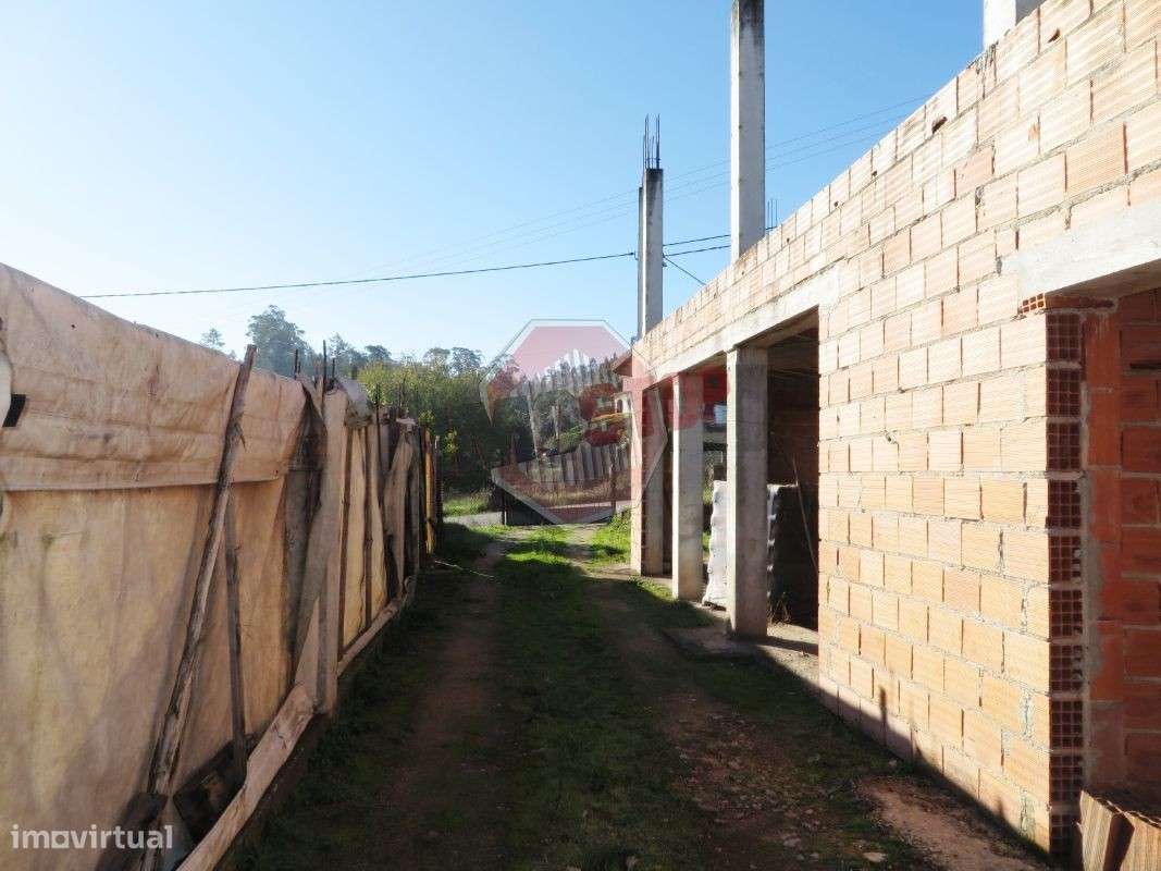 Moradia e Loja em Construção - Grande imagem: 5/8