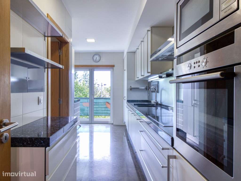 T3 com Box 2 carros e grande varanda - Colinas do Cruzeiro, Odivelas-11