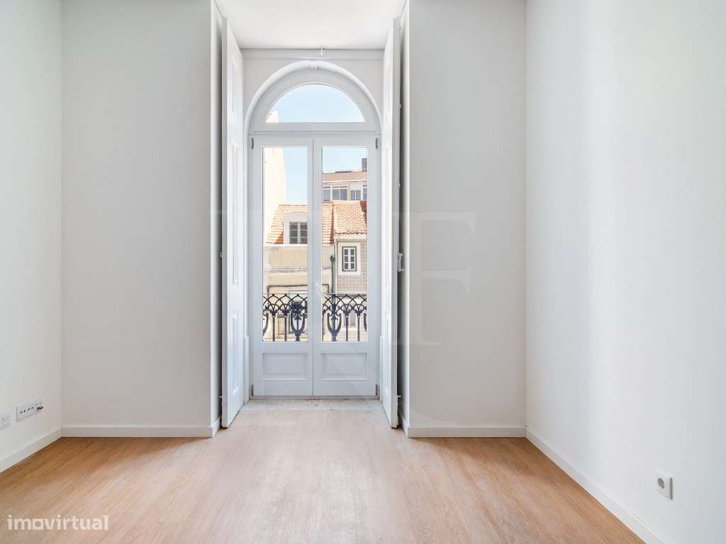 Elegante T2 Contemporâneo no 2.º Andar - Anjos 49-8