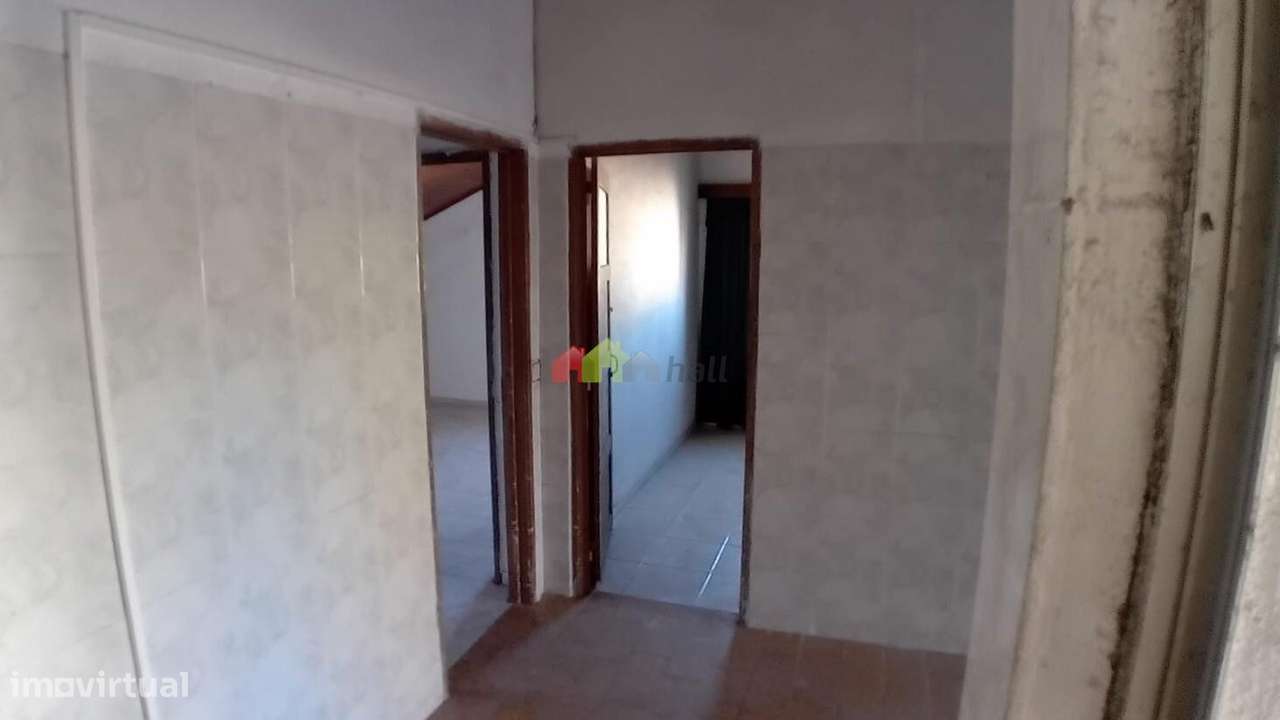 Moradia T4 térrea com anexos na Varzinha - Setúbal-23