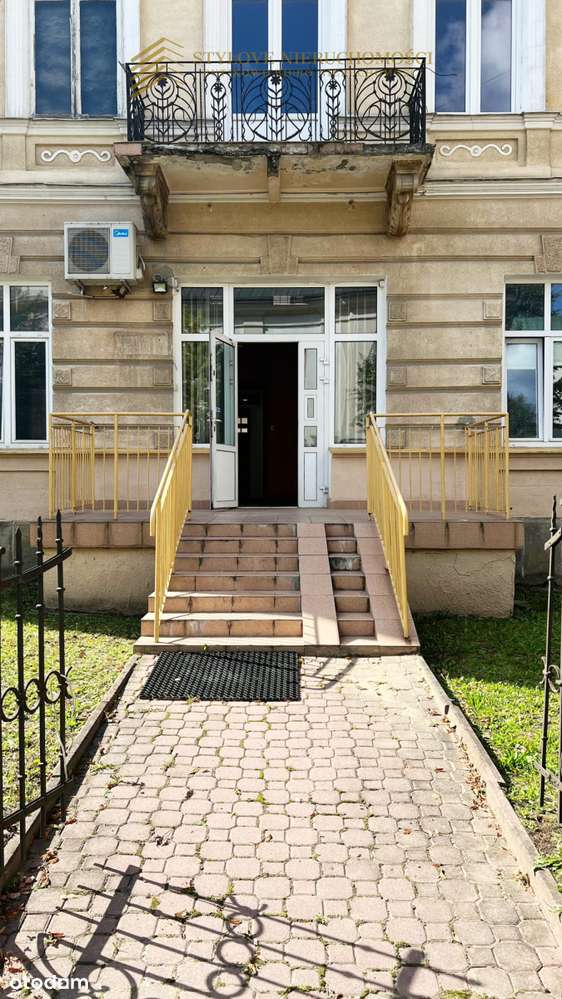 Lokal handlowo-usługowy 188 m² w centrum Brzozowa-10