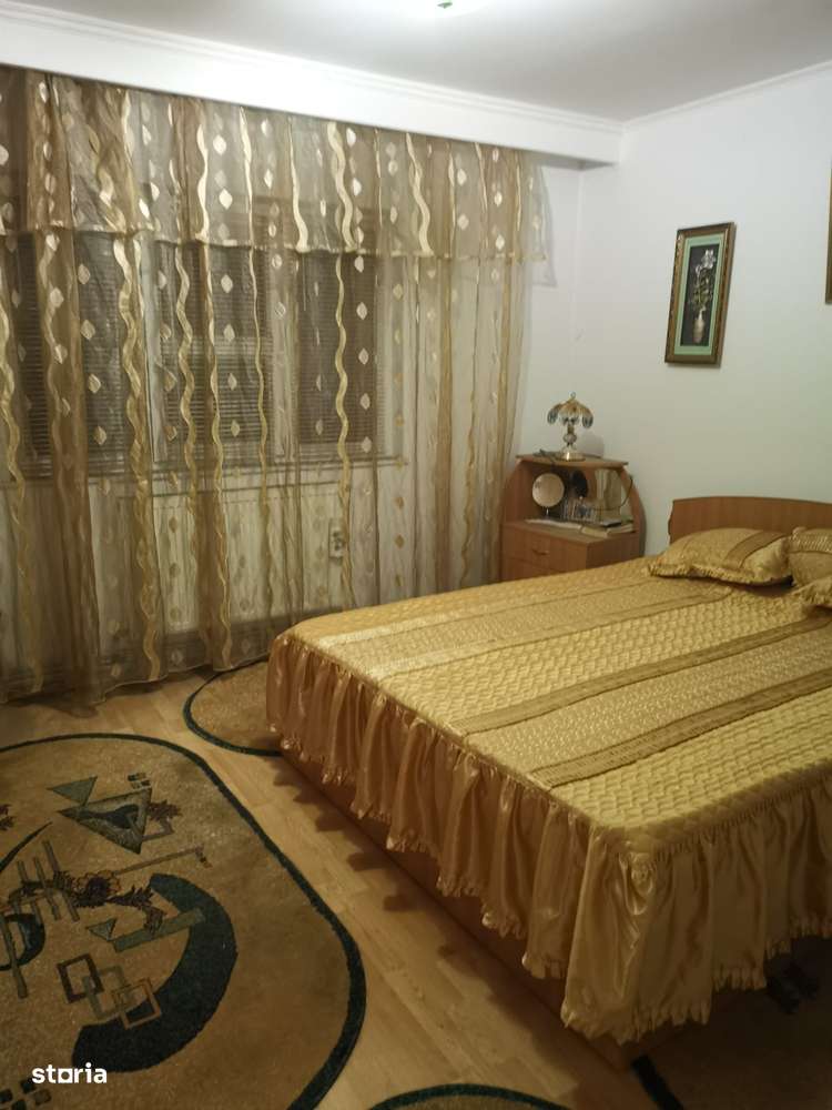 3 camere Teilor / PS.-uri , Decomandat / centrala , partial mobilat-1