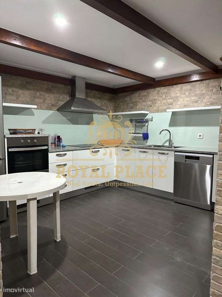 Moradia T4 em São Roque-3