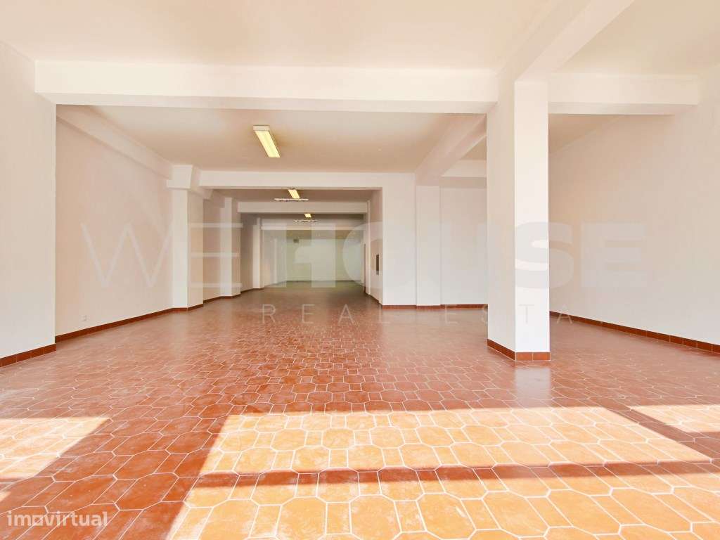 Loja com 274m² para venda no coração do Barreiro-11