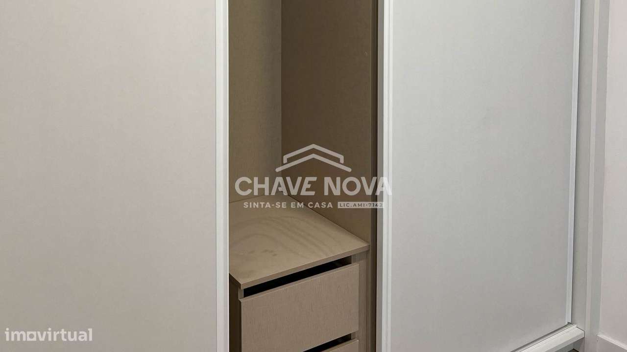 Moradia T2 Duplex na Cirvunvalação - Grande imagem: 5/11