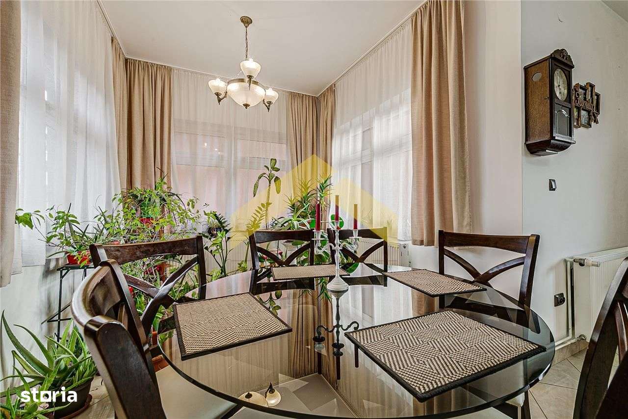 Vila cu 5 camere de vanzare zona Tabacovici-10