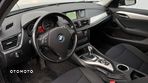 BMW X1 xDrive18d - 13