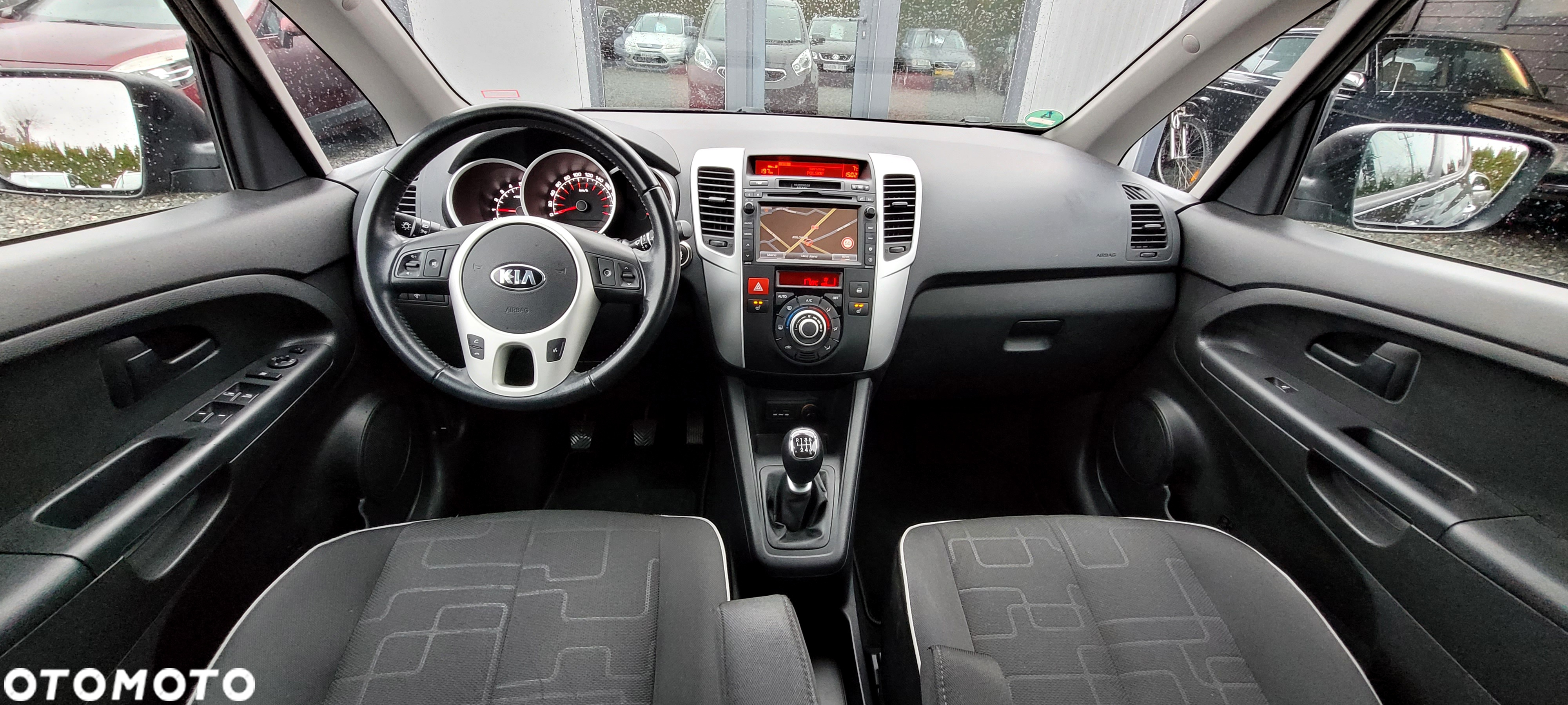 Kia Venga 1.6 CRDi 128 Business Line - 12