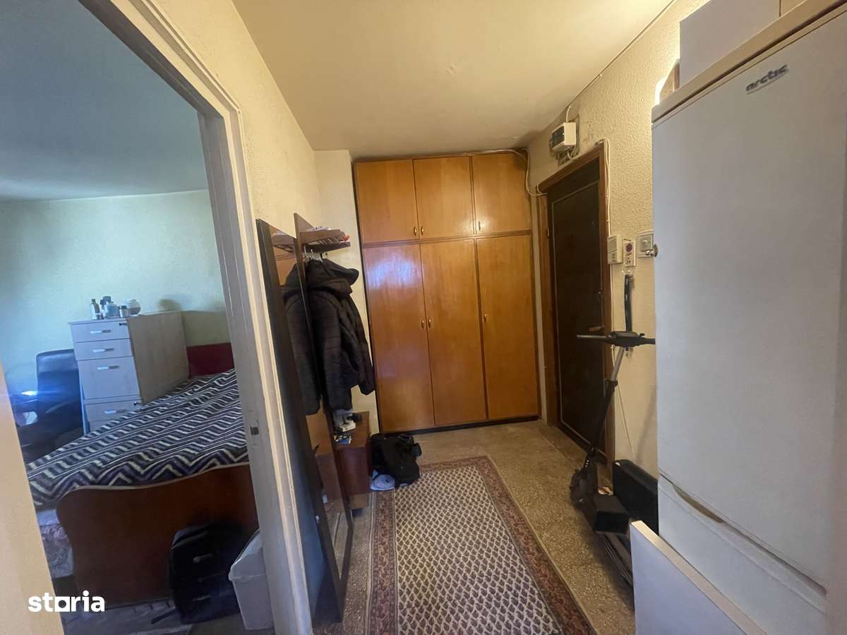 Ap 2 camere 52 mp utili etaj 3 Blv Mihai Viteazu zona bisericii - Imagine principală: 2/14