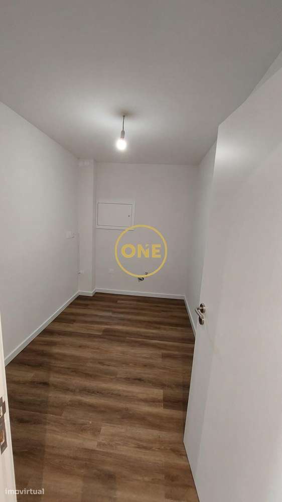 Apartamento Renovado T2+1 em Riba de Ave-13