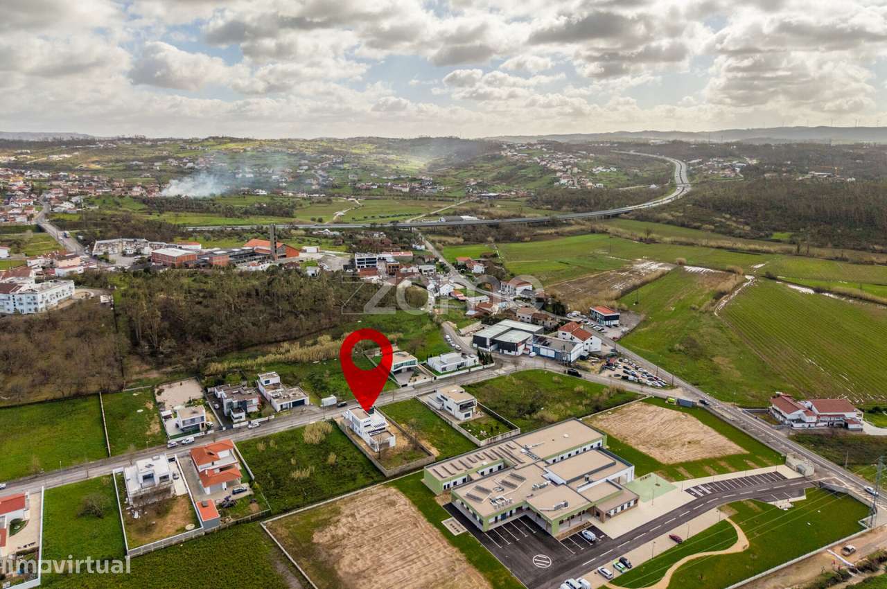 Moradia T3 - Leiria-31