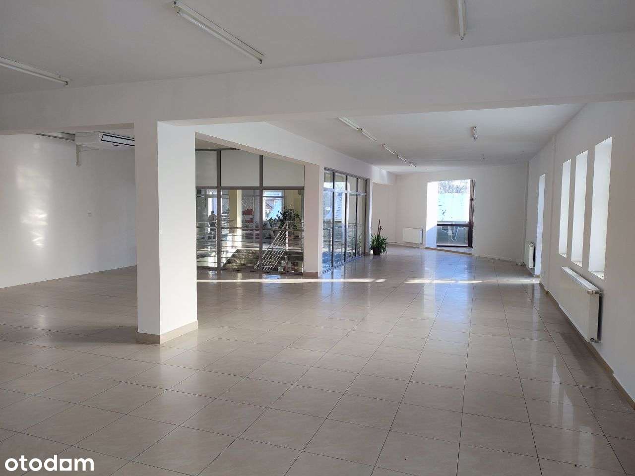 Lokal handlowy 200m² w centrum handlowym. - Pełny obrazek: 3/11