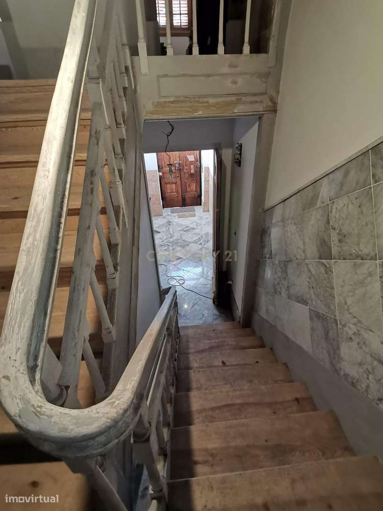 Prédio com vista soberba sobre o rio Mondego-37