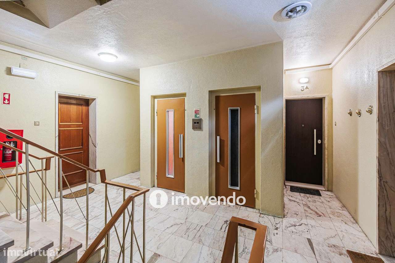 Apartamento T2 com áreas amplas, em Odivelas-35