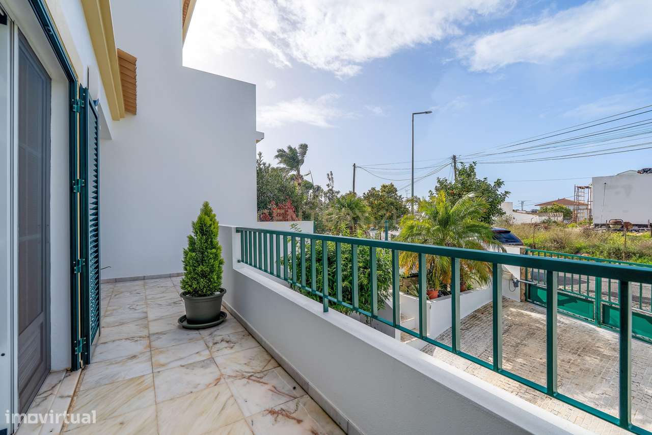 Moradia T4 | Faro | Garagem | Zona Exterior-33