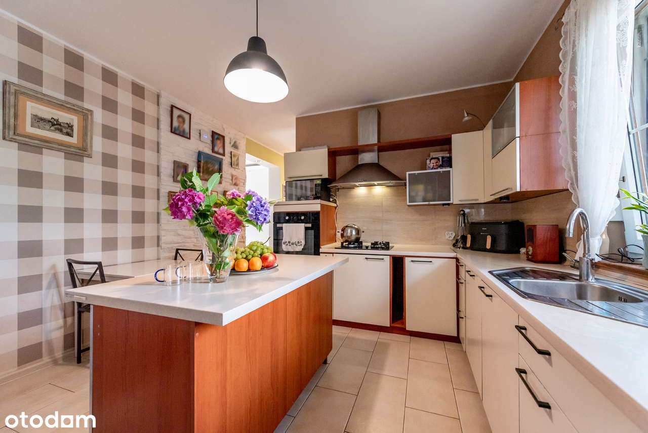 6 pokoi/duża działka/basen/meble/oddzielne pom po salonie fryzjerskim/-5