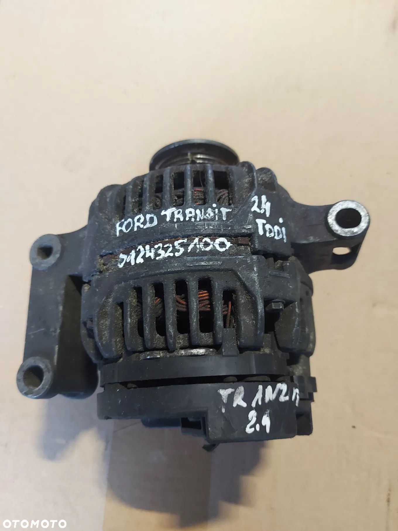 Ford Transit MK7 2.5 tdci alternator 0124325100 - 1