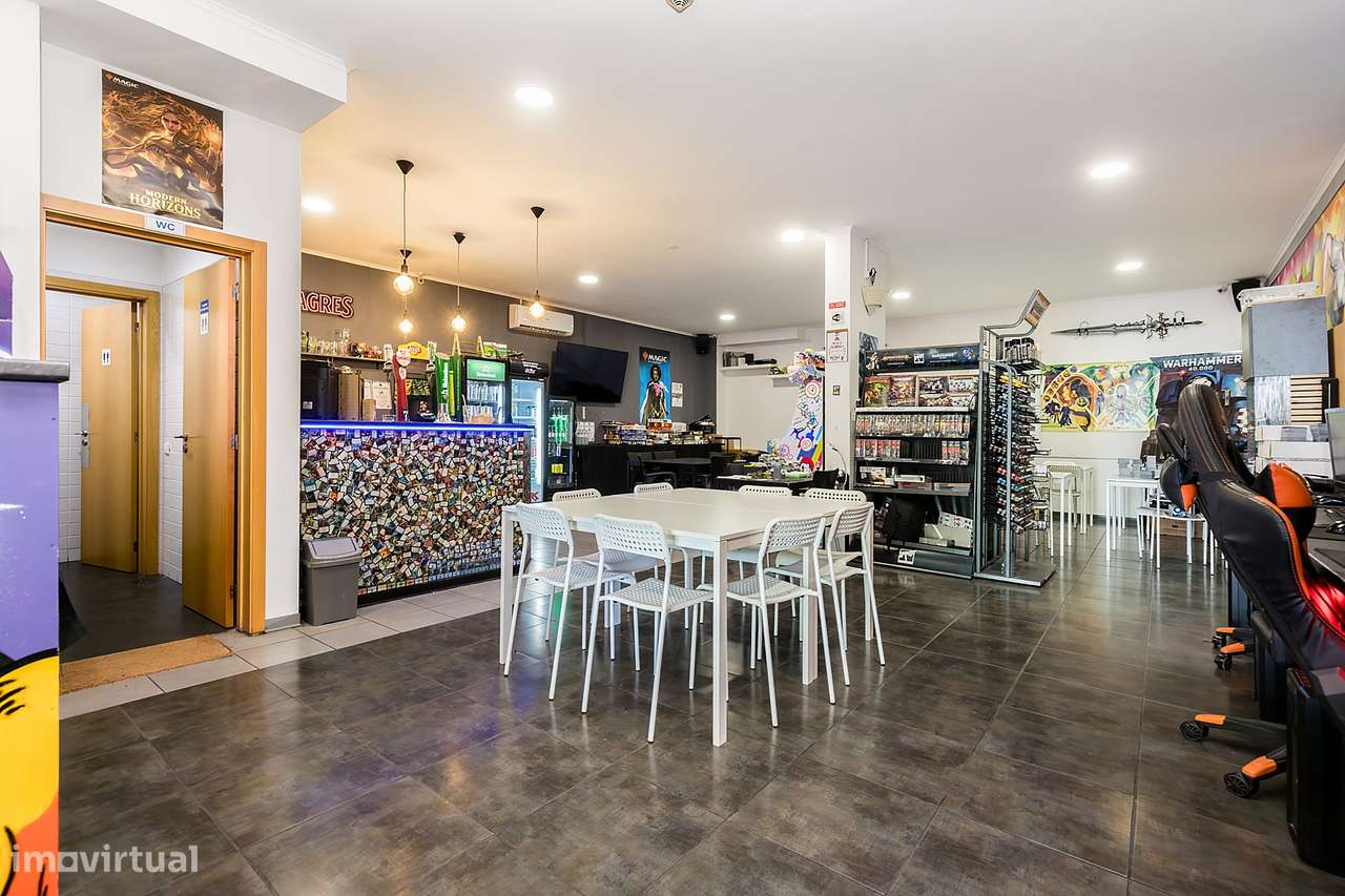 Espaço Comercial c/ 98 m² | Nova Eborae, Bacelo, Évora-2