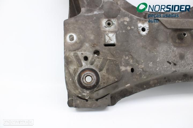 Charriot frente Renault Scenic II Fase I|03-06 - 3