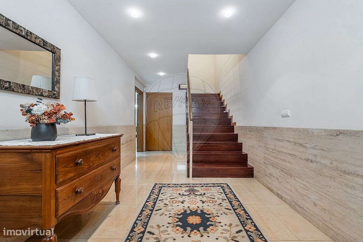 Moradia T5 para venda-26