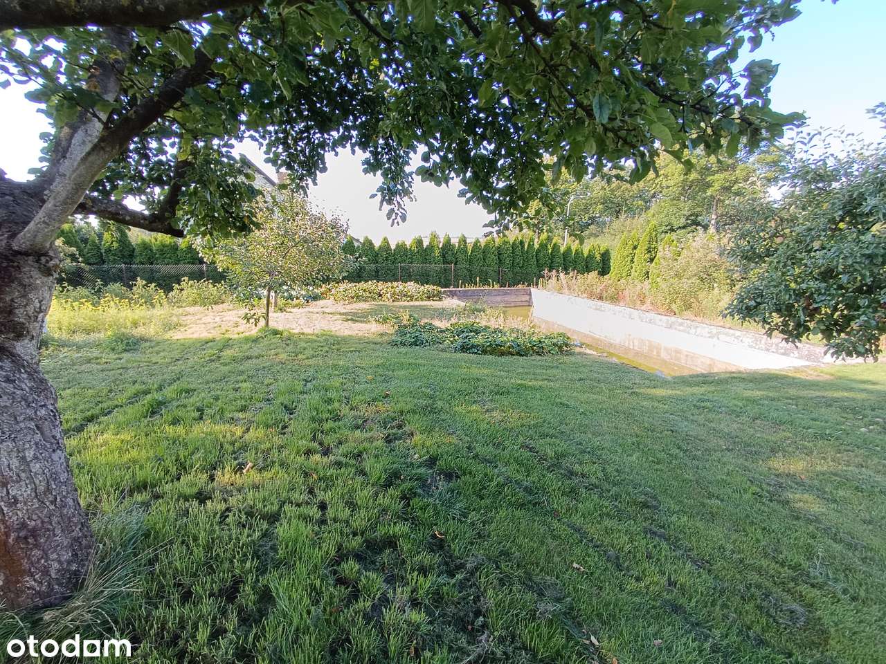 Dom pod miastem 5 pokoi 3 garaże  ogród i sad-7