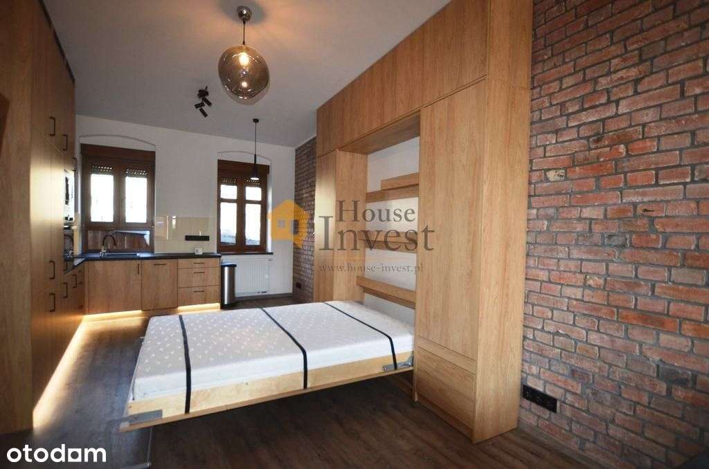 Gotowa inwestycja: 2 mieszkania, lokal, garaże - Pełny obrazek: 4/8