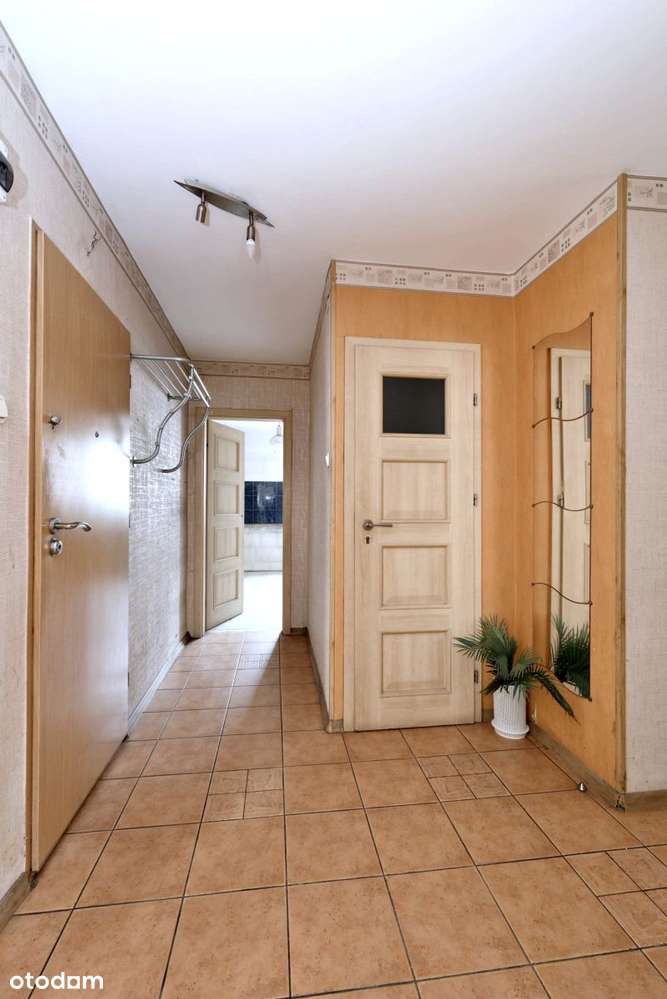 Mieszkanie 85m2 - 5 poki, budynek z 1993r - Metro-13