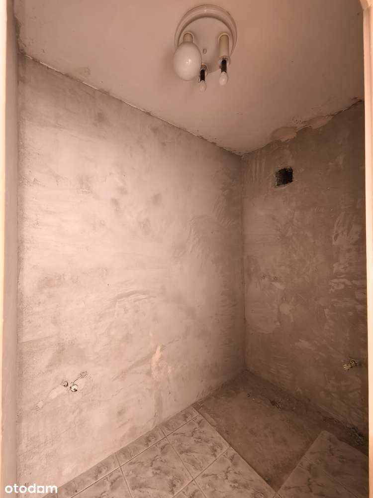 Trzypokojowe mieszkanie przygotowane do remontu przy ul. Jakubowskiego-4
