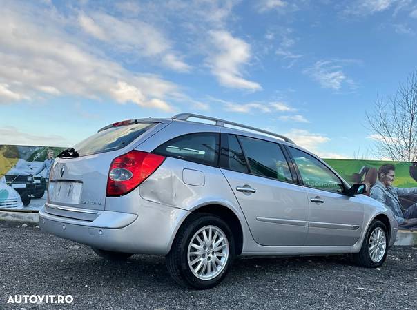 Renault Laguna - 3