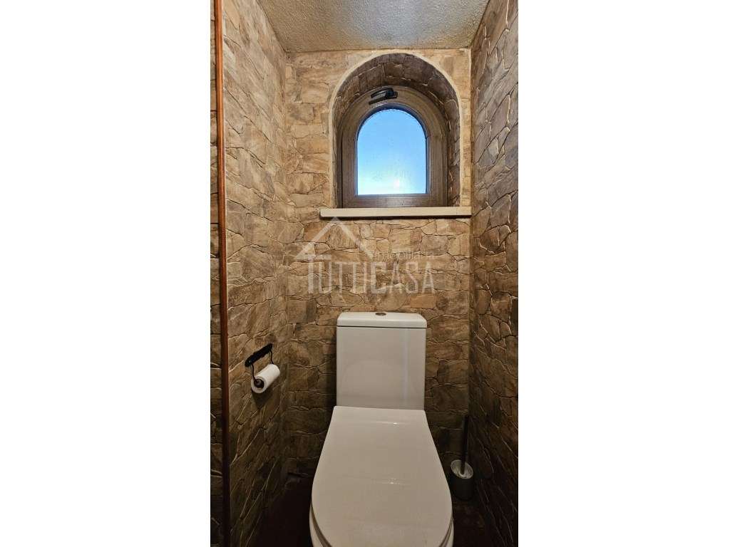 Moradia T3+1 na Venda do Pinheiro-35